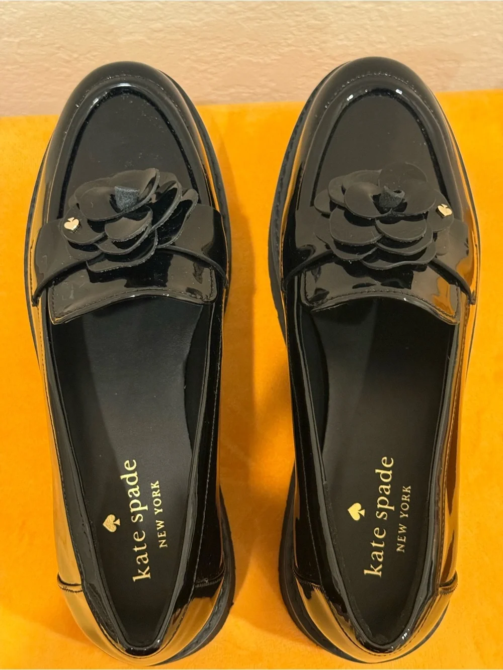 New kate spade Black Flora Lug Loafer